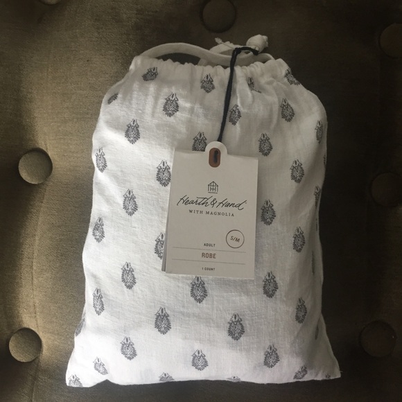 Hearth and Hand Women’s Robe - Picture 5 of 7